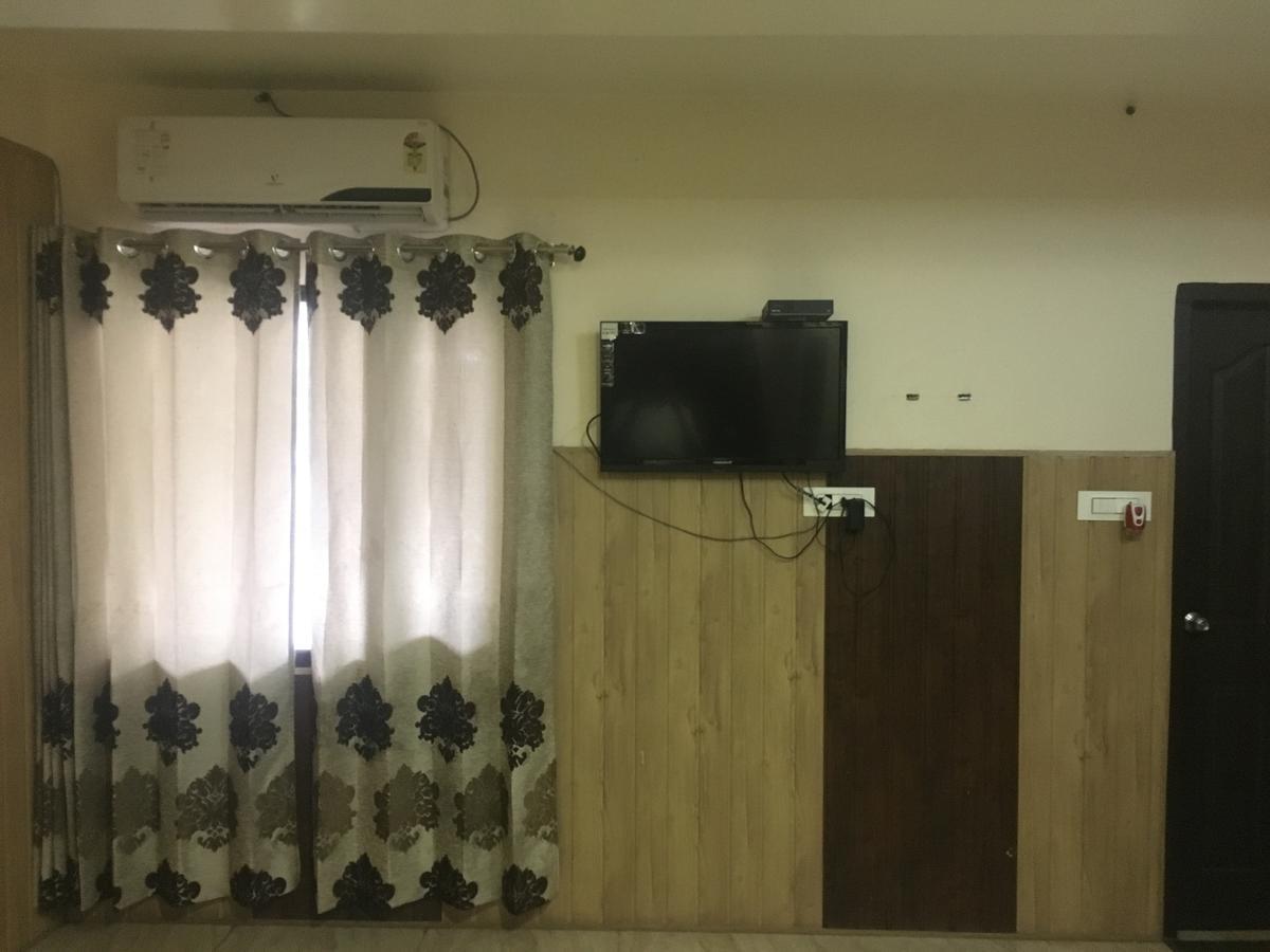 ג'אמו Oyo 12976 Hotel New Fiza מראה חיצוני תמונה