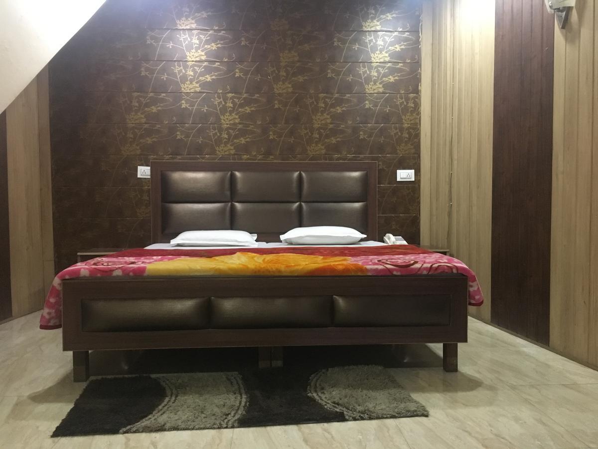 ג'אמו Oyo 12976 Hotel New Fiza מראה חיצוני תמונה