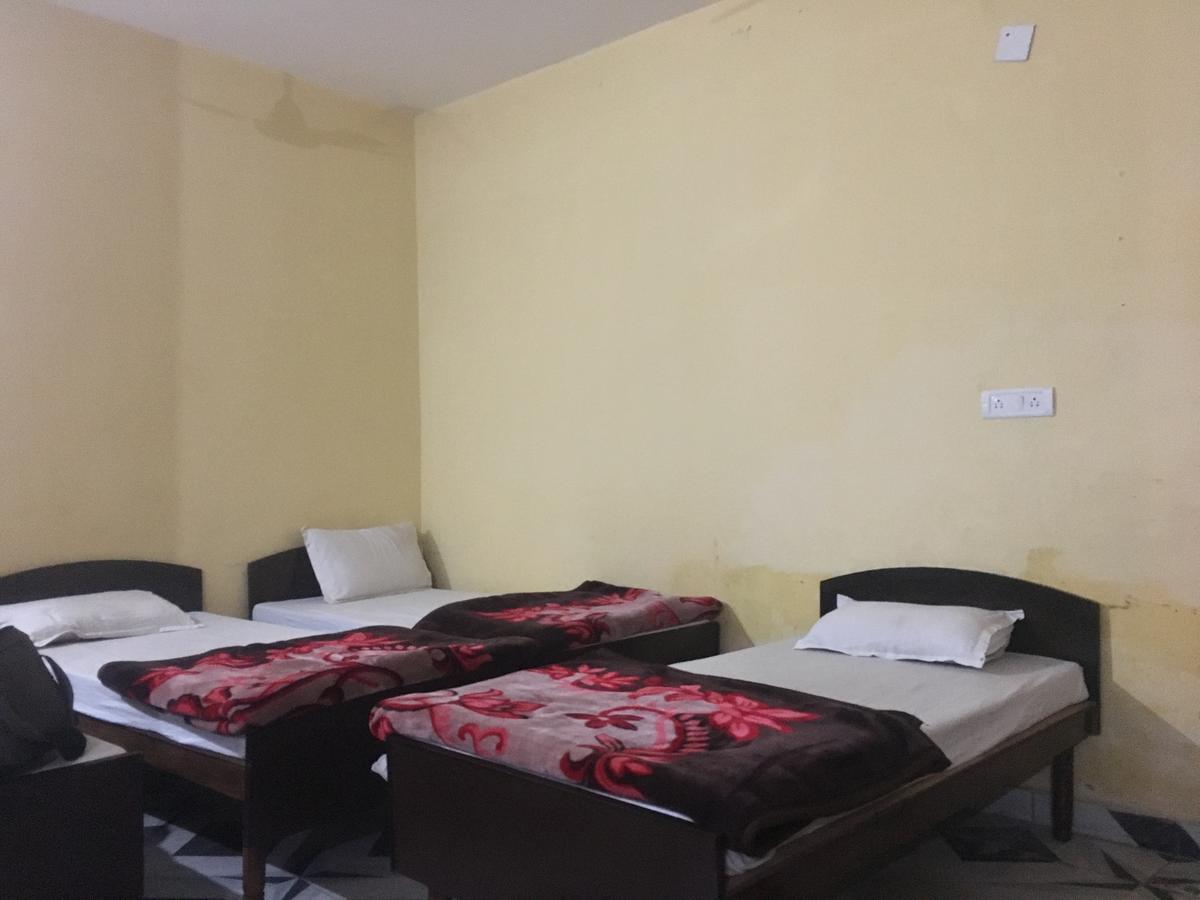 ג'אמו Oyo 12976 Hotel New Fiza מראה חיצוני תמונה