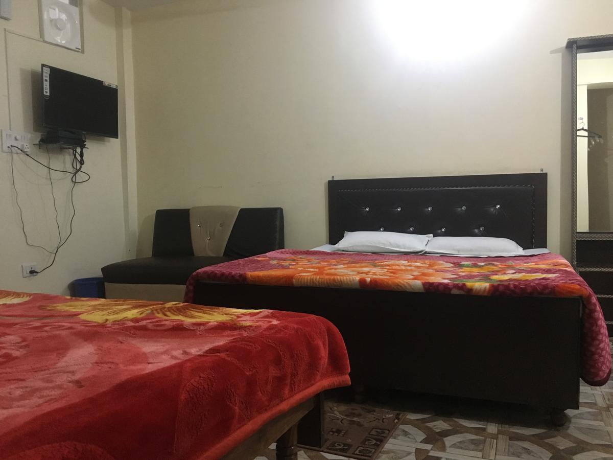 ג'אמו Oyo 12976 Hotel New Fiza מראה חיצוני תמונה