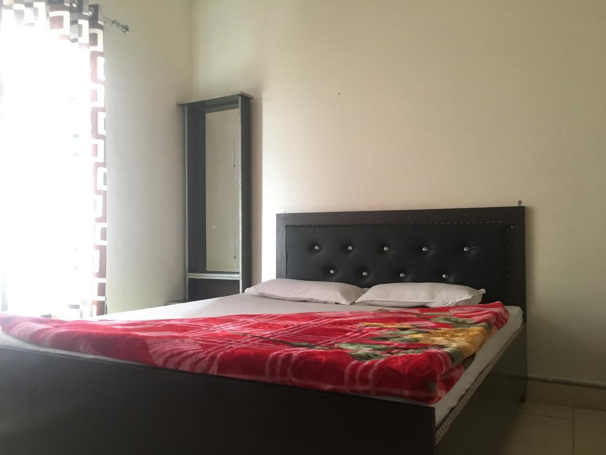 ג'אמו Oyo 12976 Hotel New Fiza מראה חיצוני תמונה