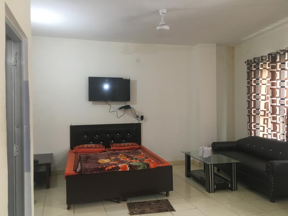 ג'אמו Oyo 12976 Hotel New Fiza מראה חיצוני תמונה
