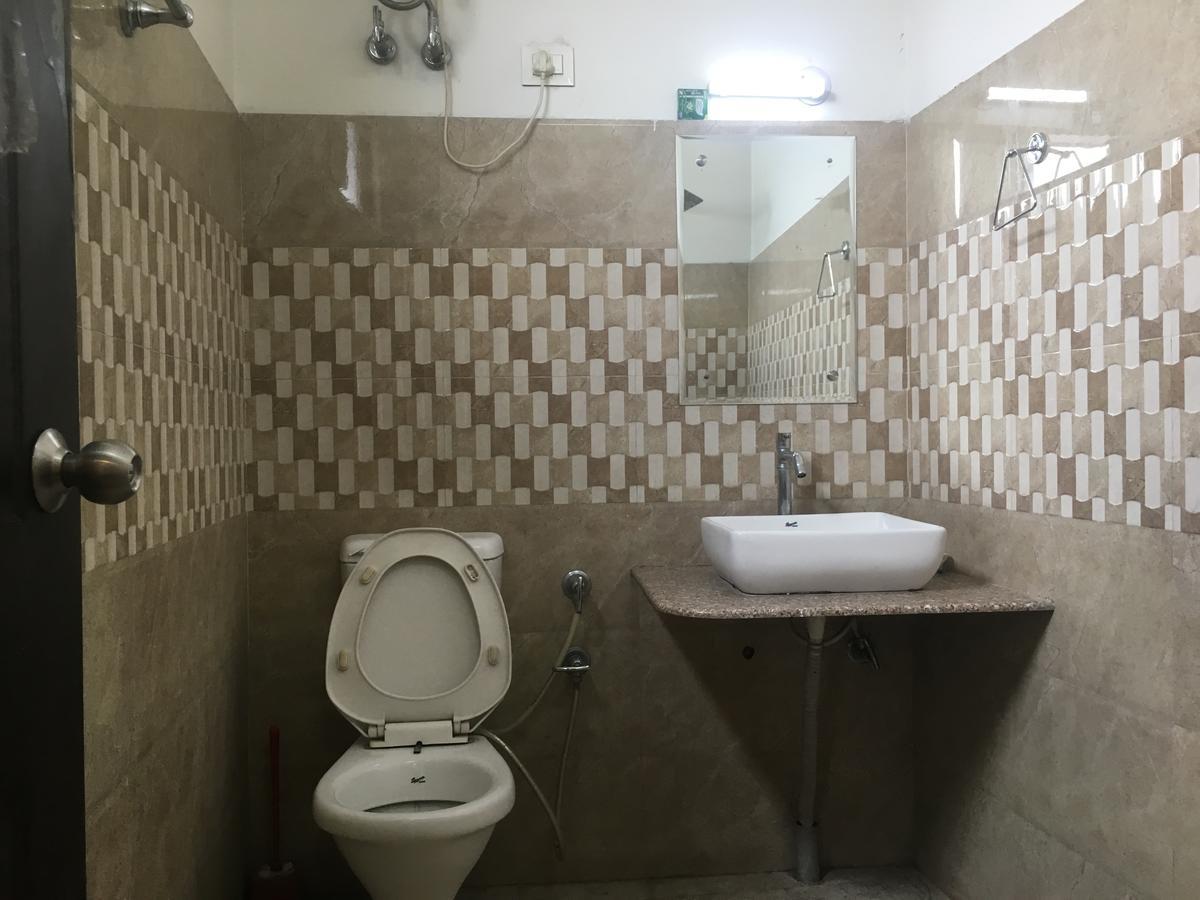 ג'אמו Oyo 12976 Hotel New Fiza מראה חיצוני תמונה