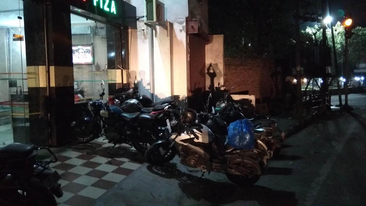 ג'אמו Oyo 12976 Hotel New Fiza מראה חיצוני תמונה