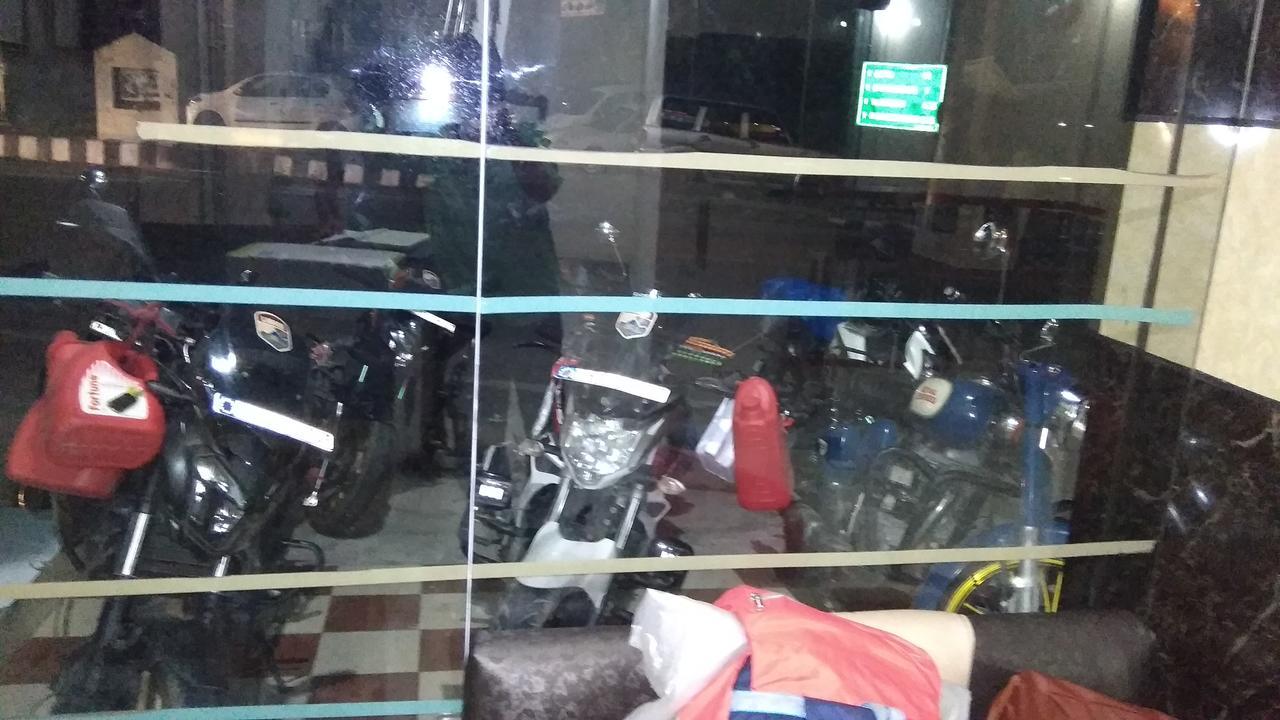 ג'אמו Oyo 12976 Hotel New Fiza מראה חיצוני תמונה
